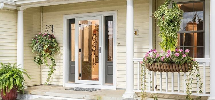 screen door installation in New Port