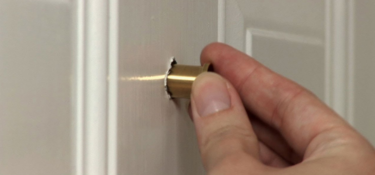 peephole door repair in New Port